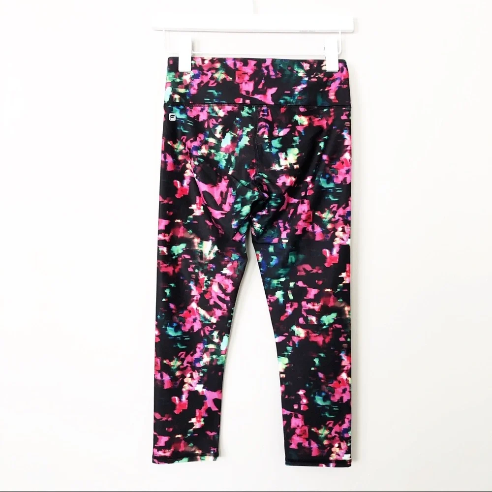New FABLETICS Women’s Abstract Print Salar Capri Leggings Black Multicolor XXS - Picture 3 of 8